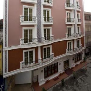 Maywood Hotel