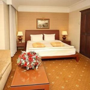 Cartoon Hotel 