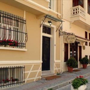 Hotel Sari Konak
