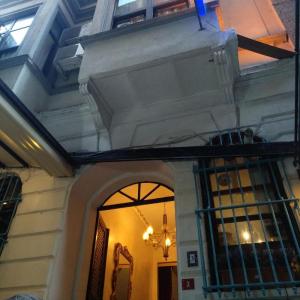 Hutsuite Hotel 