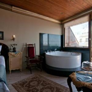 Blue tuana Suite 