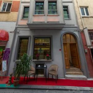 Seven Rooms Oldcity Hotel