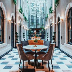 Ferman Port Hotel