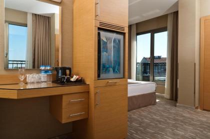 Riva Hotel Taksim - image 11