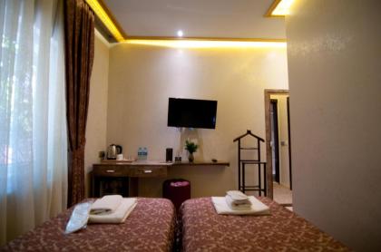 Grand Ambiance Hotel - image 10