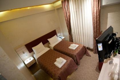 Grand Ambiance Hotel - image 15