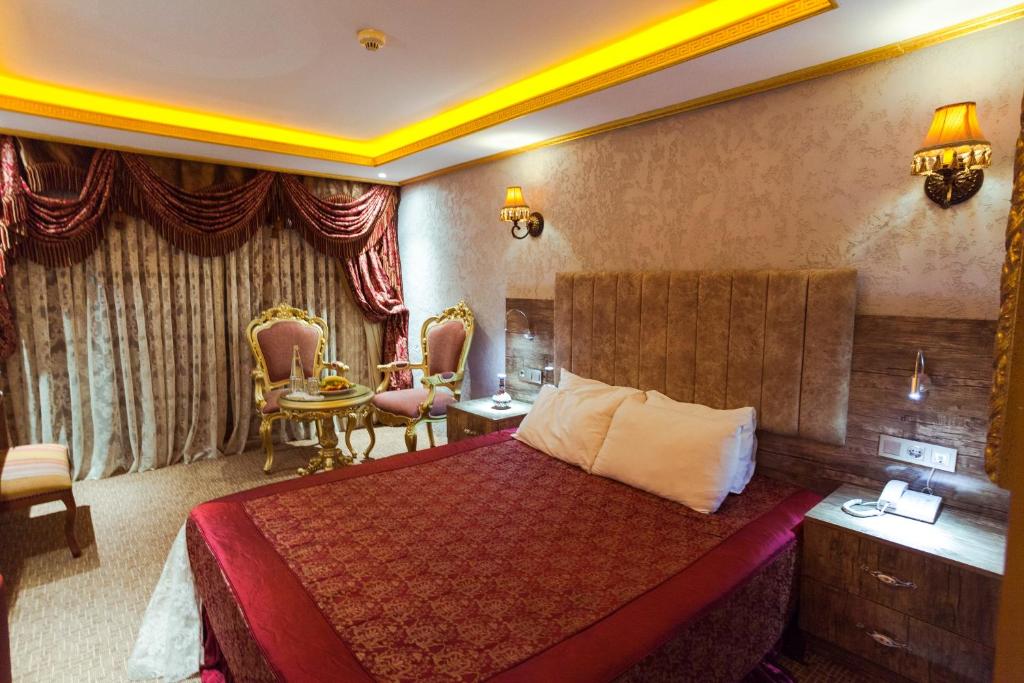 Grand Ambiance Hotel - image 2