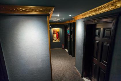 Grand Ambiance Hotel - image 6