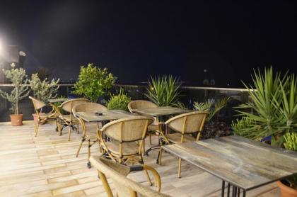 Grand Mark Hotel - image 4