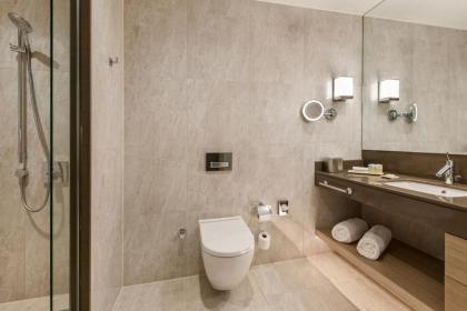 Renaissance by Marriott Polat Istanbul Hotel - image 3