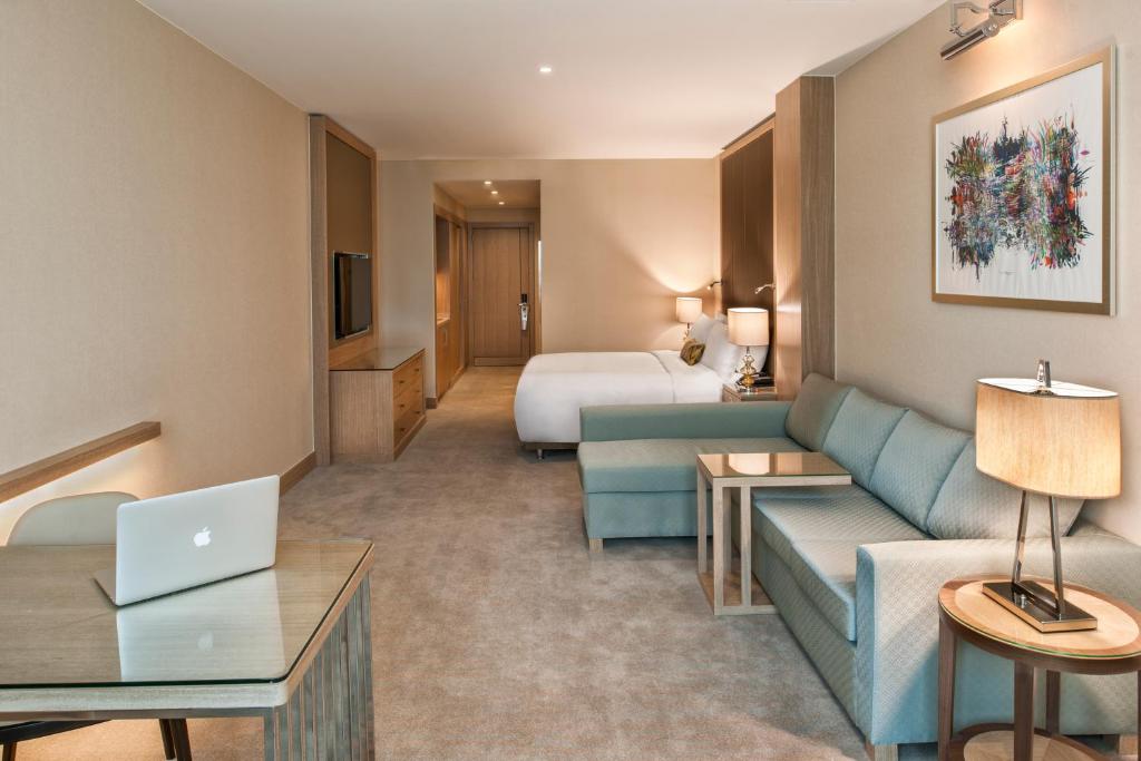 Renaissance by Marriott Polat Istanbul Hotel - image 4