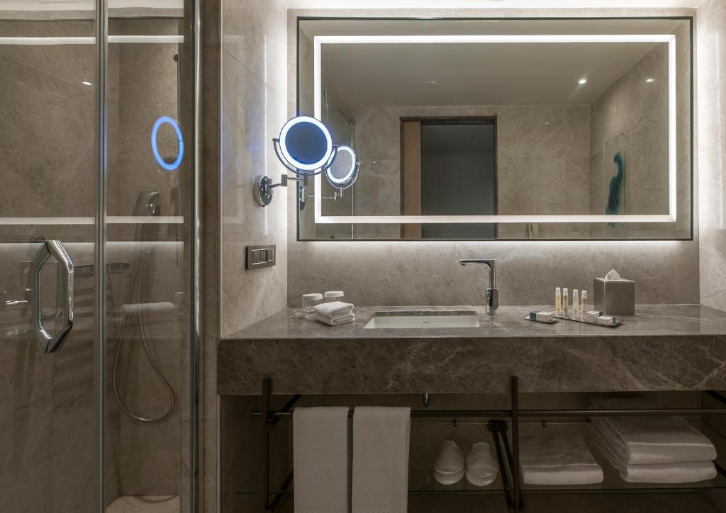 DoubleTree by Hilton Istanbul Sirkeci Turkey - image 7