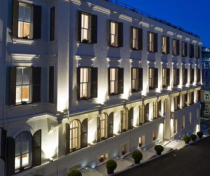 Tomtom Suites - image 2