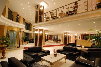 Mosaic Hotel - image 10