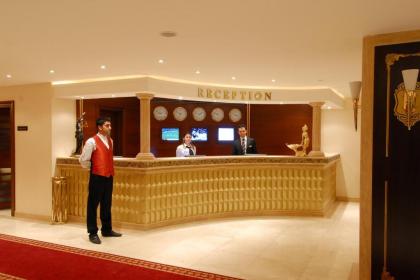 Mosaic Hotel - image 11