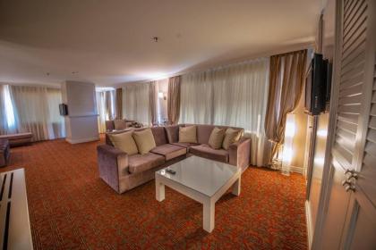 Dream Hill Business Deluxe Hotel Asia - image 3