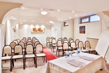 Barin Hotel - image 19