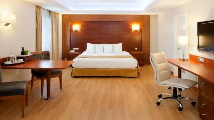 Holiday Inn Istanbul City - image 8
