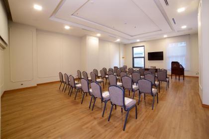 Erboy Hotel - image 8