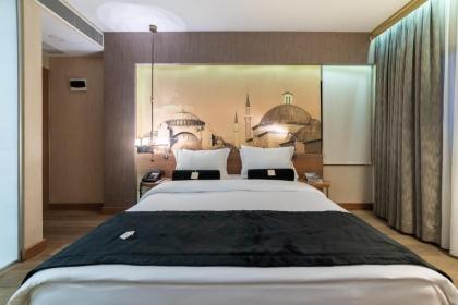 Boutique Saint Sophia - image 10