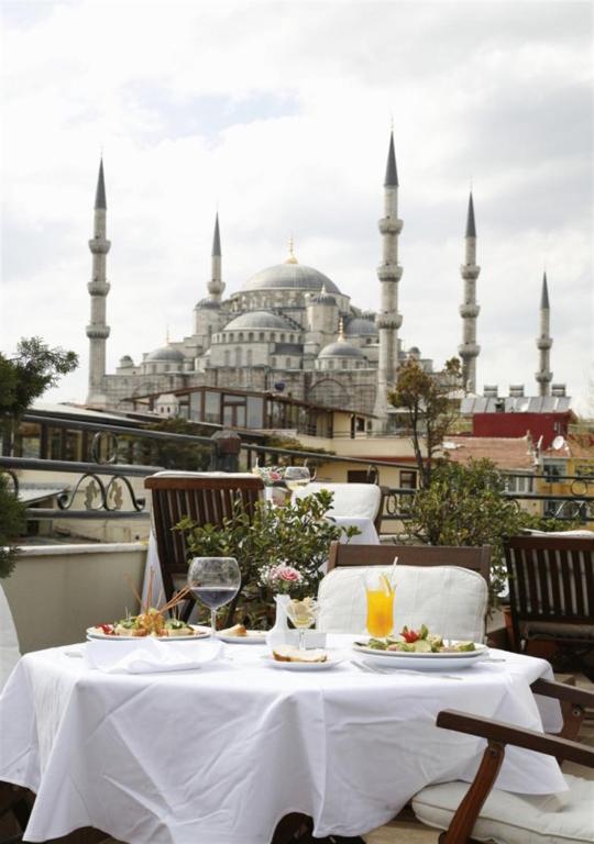 Hippodrome Hotel - main image