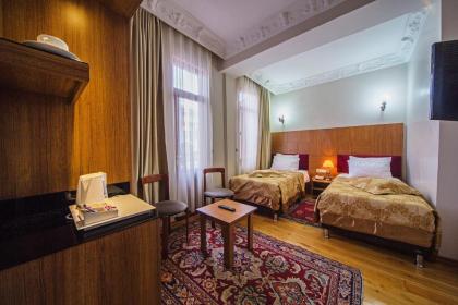 Hippodrome Hotel - image 14