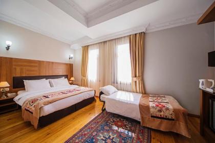 Hippodrome Hotel - image 15