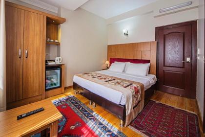 Hippodrome Hotel - image 17