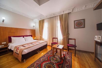 Hippodrome Hotel - image 18