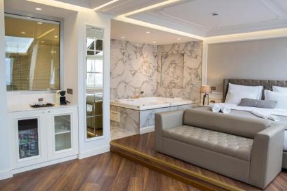 Mina Hotel - Special Category - image 1