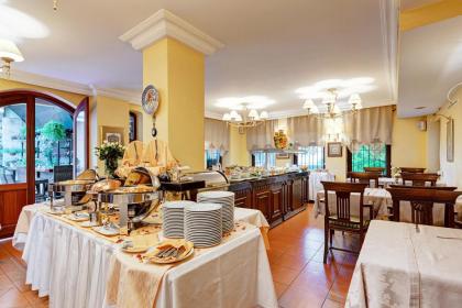 Arena Hotel - image 3