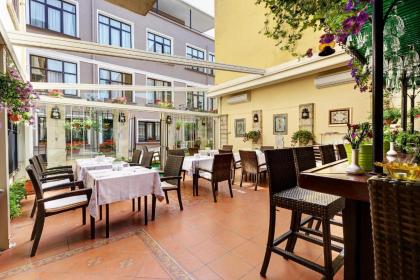 Arena Hotel - image 5