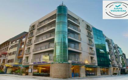 Orka Royal Hotel - image 1