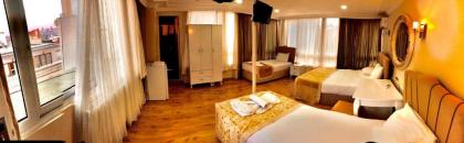 Adora Hotel - image 2
