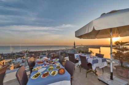 Hotel Daphne - image 2