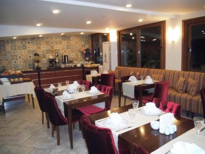 Hotel Daphne - image 7