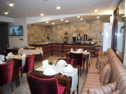 Hotel Daphne - image 9