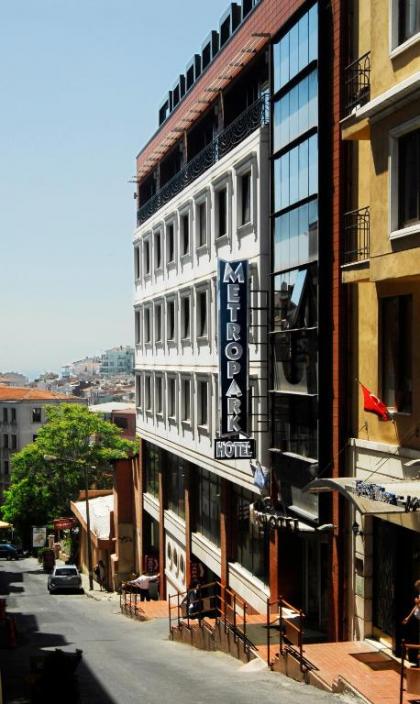 Taksim Metropark Hotel - image 10