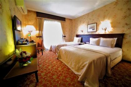 Pera Rose Hotel - image 2