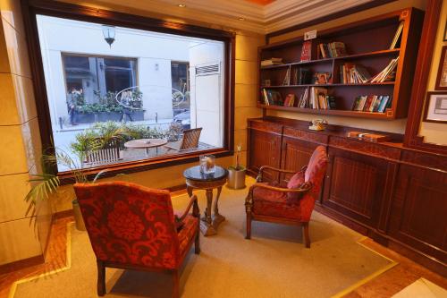 Pera Rose Hotel - image 4