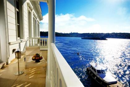 Ajia Hotel - image 1