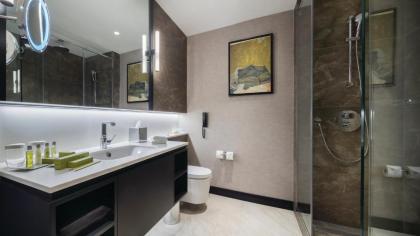 Hilton Istanbul Maslak - image 13