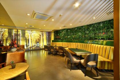 All Seasons Hotel - image 20
