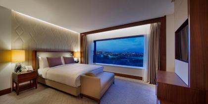 Conrad By Hilton Istanbul Bosphorus - image 2