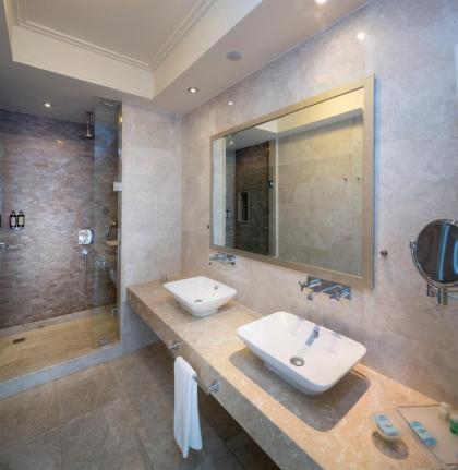 Titanic Business Kartal - image 17