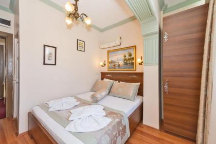 Lamp Hotel - image 20