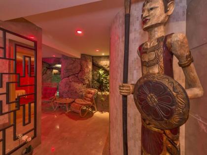 Glorious Hotel - image 17