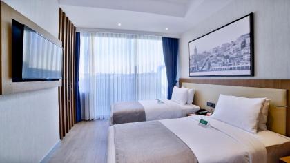 Ramada by Wyndham Istanbul Old City - image 4