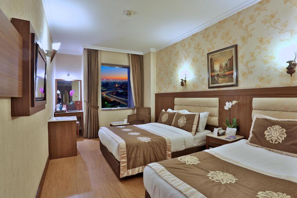Grand Hilarium Hotel - main image