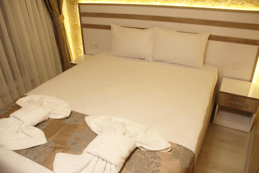 Theodian Hotel - image 5